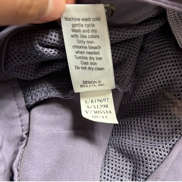 Athleta Nylon Purple Athletic Capri Pants Size 2 - Picture 10 of 10